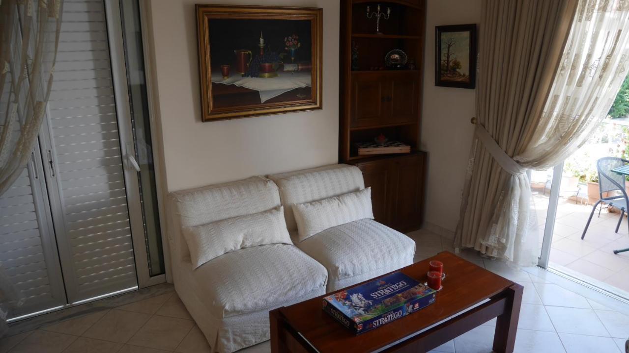 Villa With The View Of Palamidi And Bourtzi Nafplion Exteriör bild